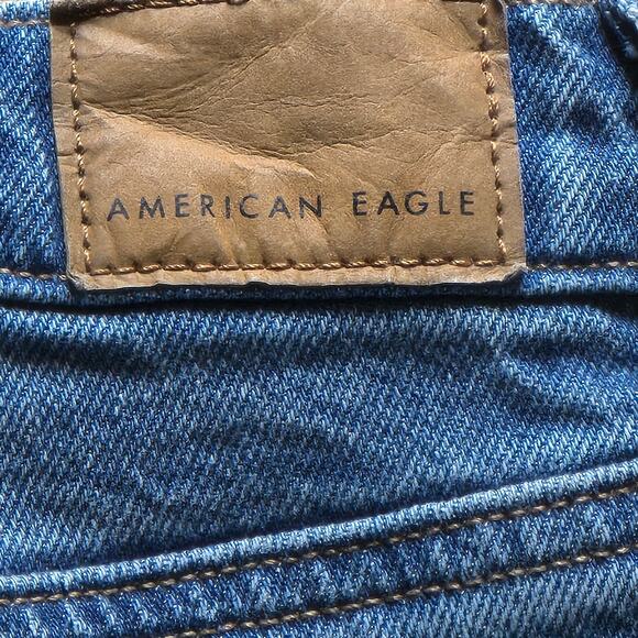 NWT, New American Eagle Women's Barrel Mid Rise Jeans, Size 14 (Short 26) - Picture 8 of 11
